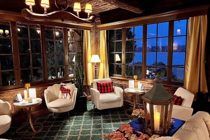 Lounge 60 of 68