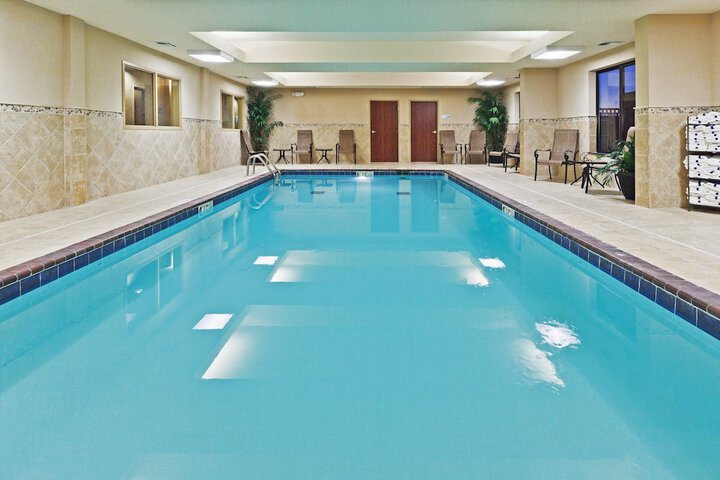 Pool 6 of 24