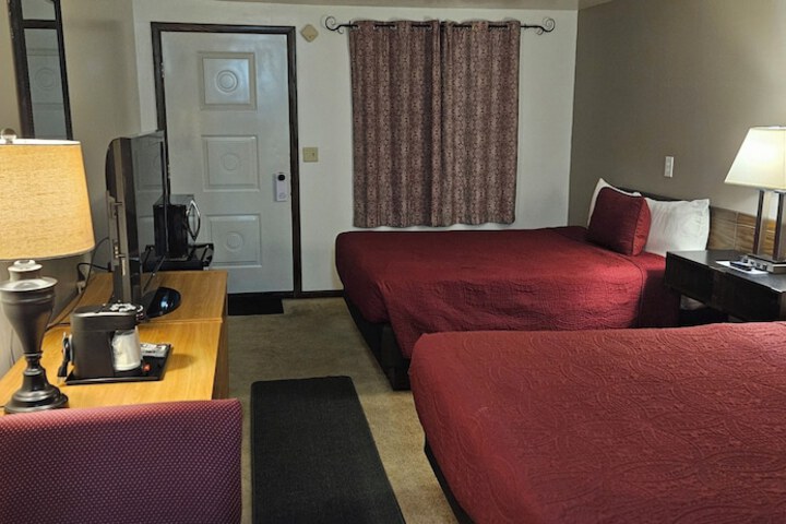 Room 27 of 70