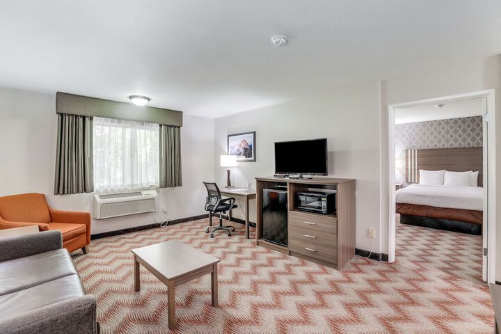 Room 34 of 63