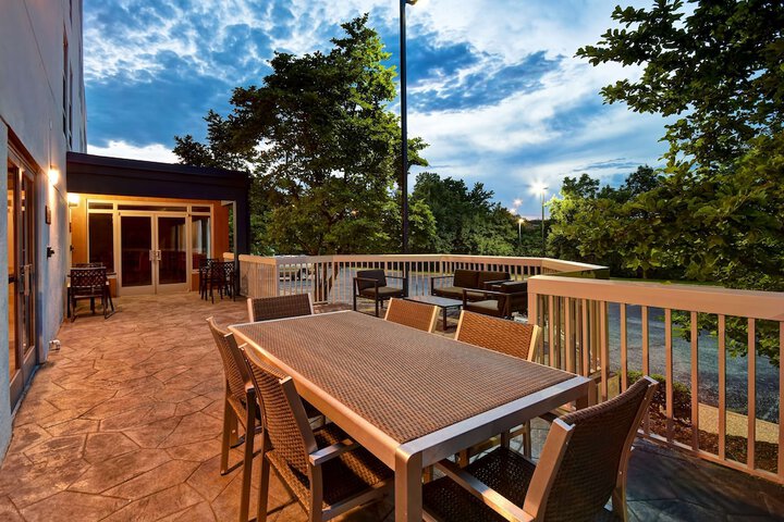 Terrace/Patio 45 of 45
