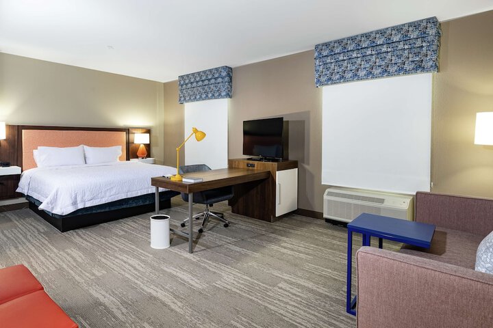 Room 73 of 87