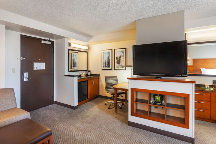 Room 16 of 25