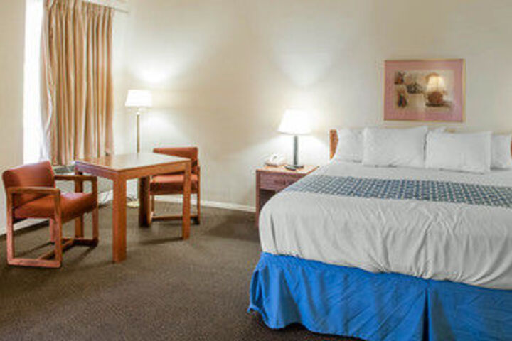 Rodeway Inn Whites City