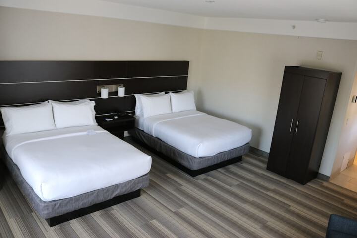 Room 50 of 78
