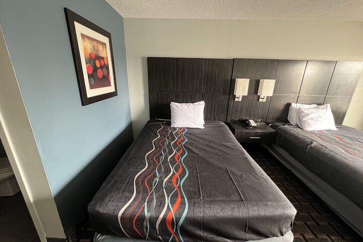 Room 32 of 41