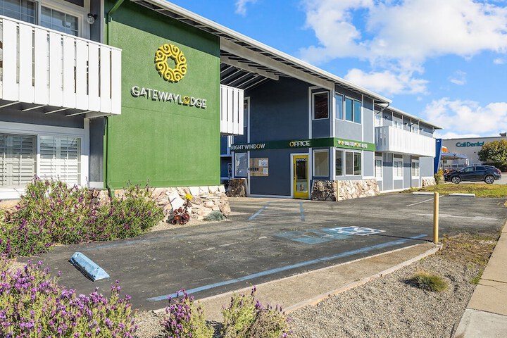 Gateway Lodge