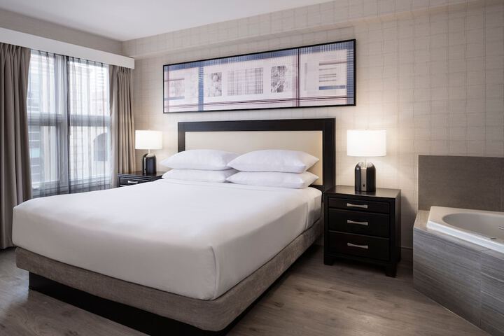 Room 93 of 158