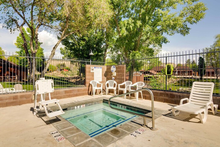 Tropic Vacation Rental Near Bryce Canyon Natl Park