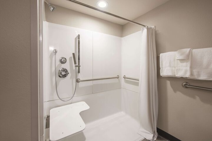 Room 15 of 29