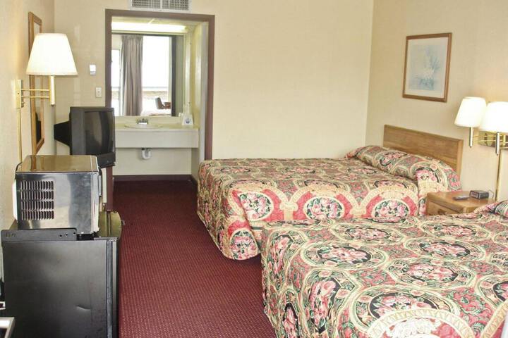 PARKWAY INN JELLICO