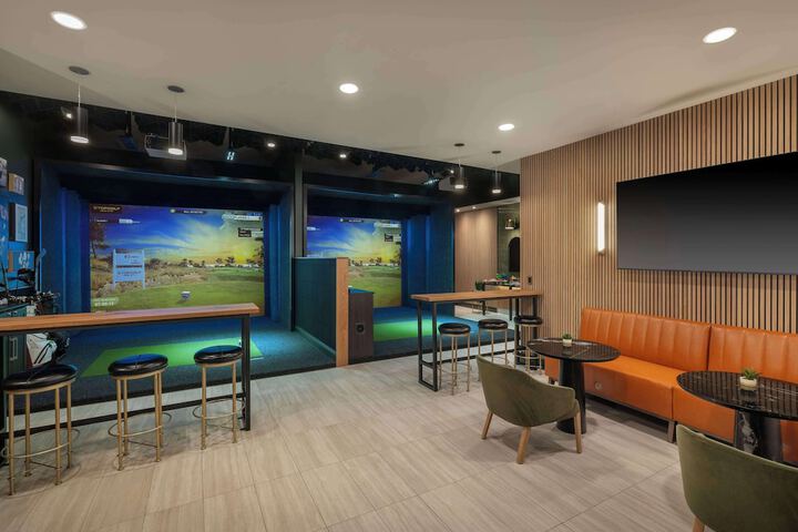 Hilton Indianapolis Hotel & Suites