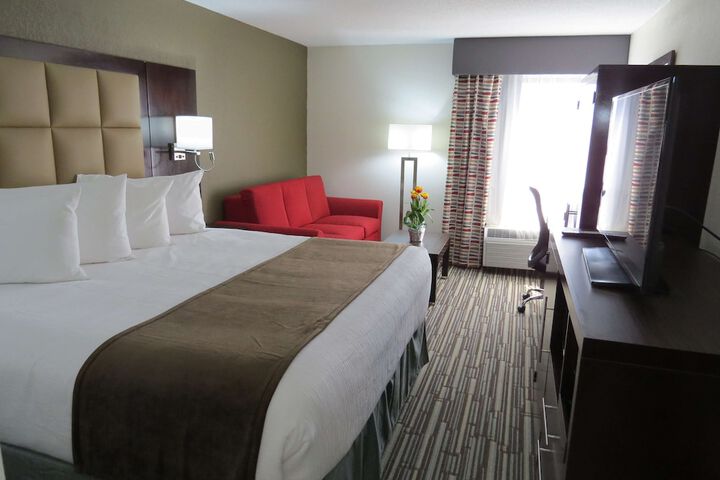Room 17 of 34