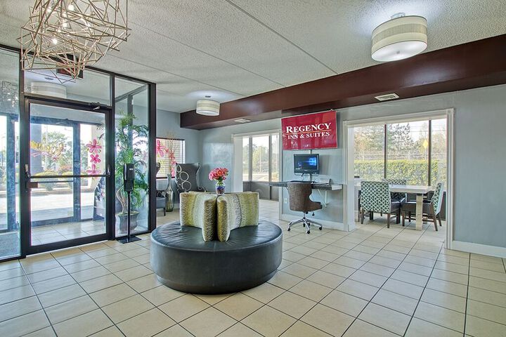 Business Center 20 of 20