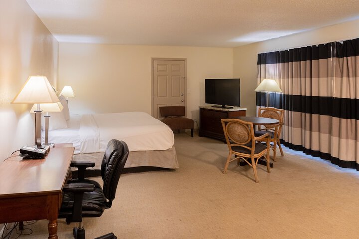 Room 17 of 32