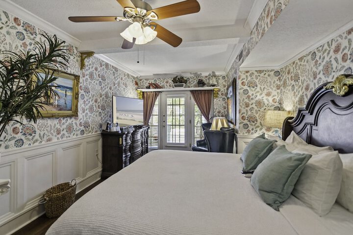 Room 52 of 70