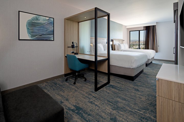 Room 22 of 35
