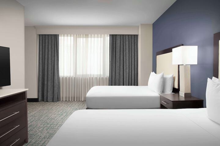 Room 25 of 48
