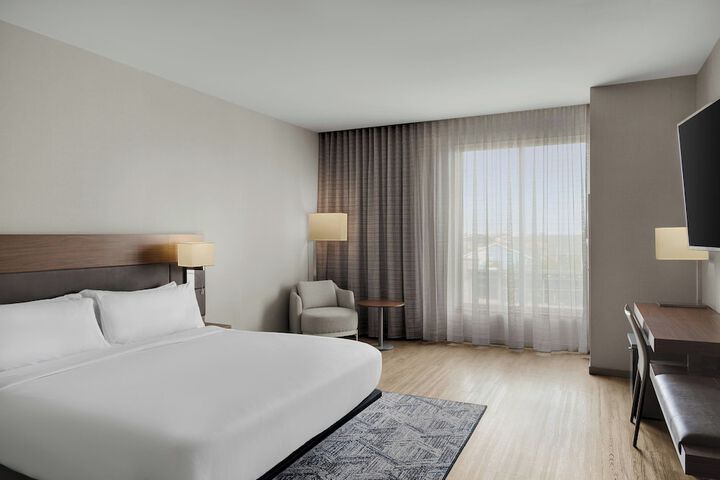 AC Hotel by Marriott Cincinnati at Liberty Center