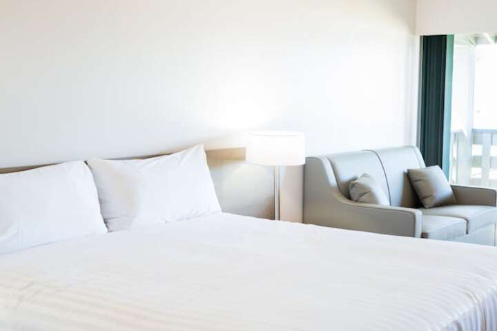 Room 6 of 31