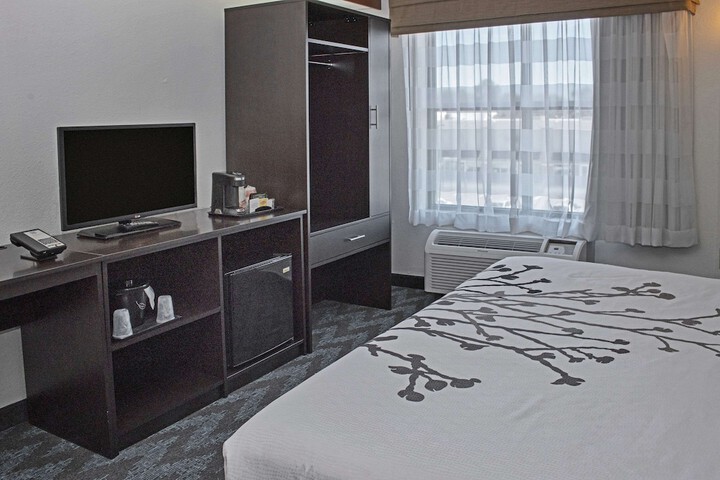 Room 17 of 42