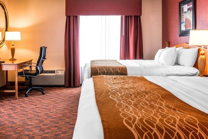 Comfort Inn & Suites and Conference Center