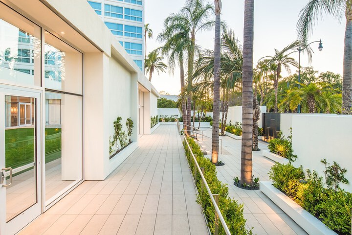 The Beverly Hilton