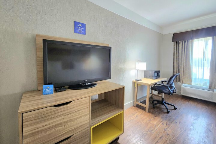 Days Inn by Wyndham Denham Springs-Baton Rouge East