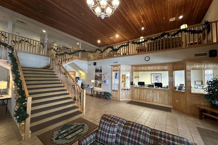 Birchwood Lodge