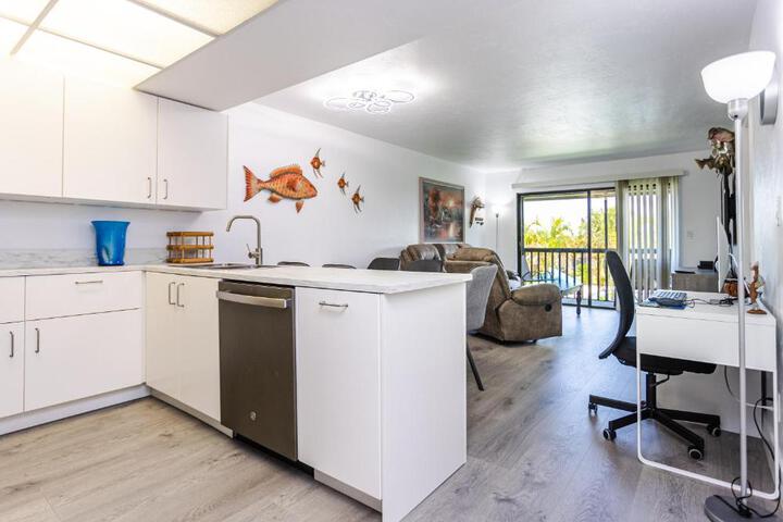 Bass & Sun Condominium 2 / 2 Bedroom