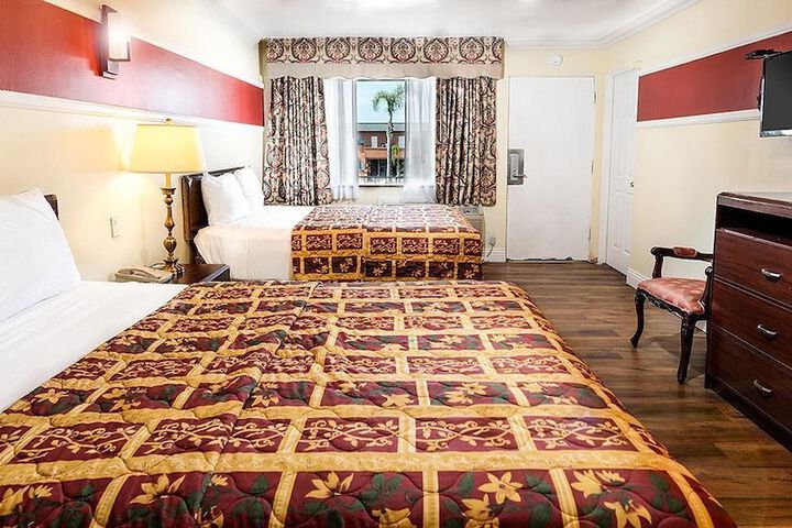 Room 17 of 24