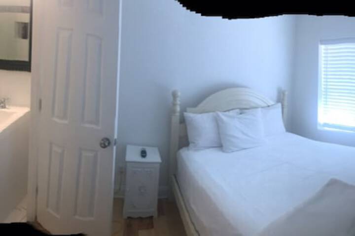 Room 21 of 35