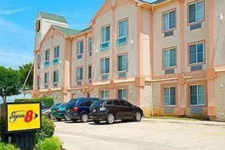 Hotel 2 of 29