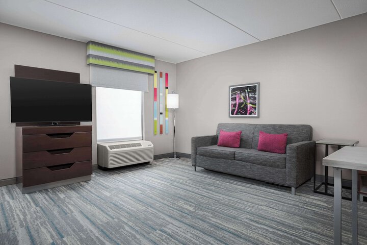 Room 9 of 42