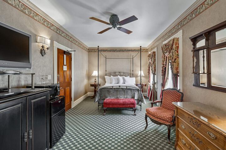 Room 95 of 128