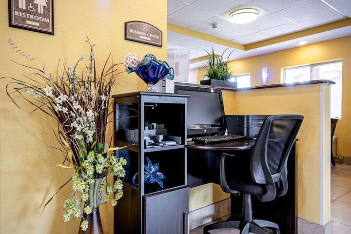 Business Center 45 of 45