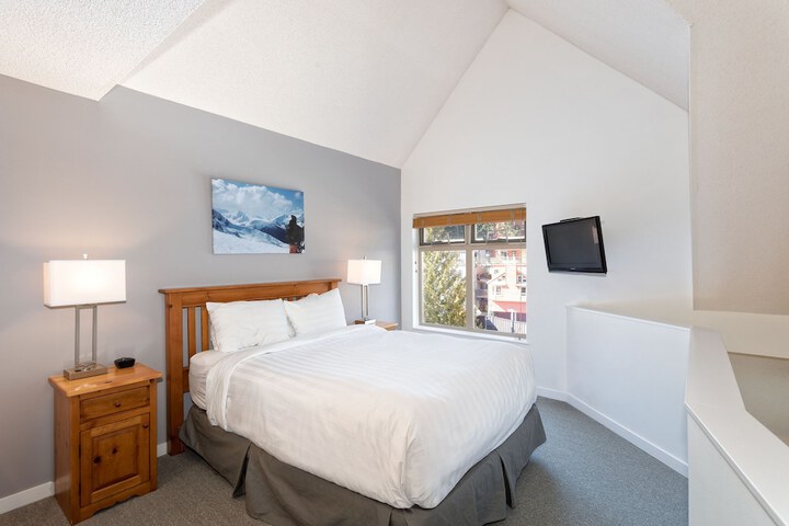 Room 55 of 182