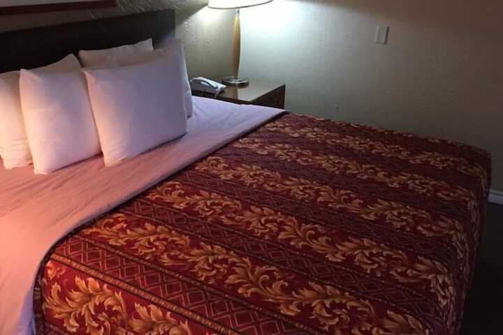 Room 32 of 36