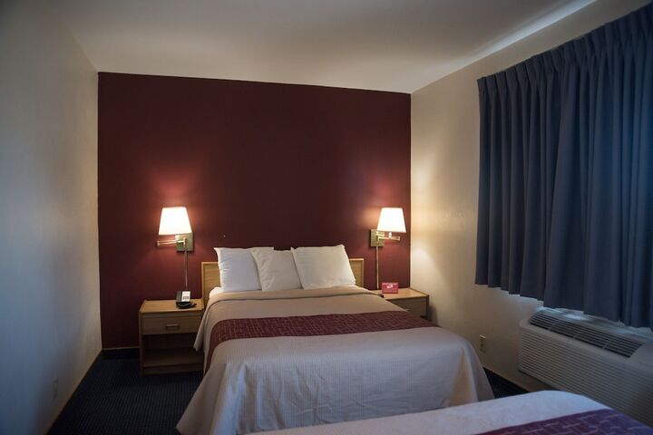 Room 21 of 34