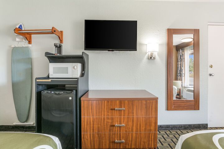 Room 29 of 37