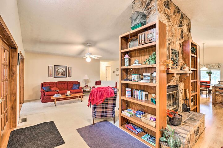 40-acre Poplar Bluff Nature Lovers Paradise!