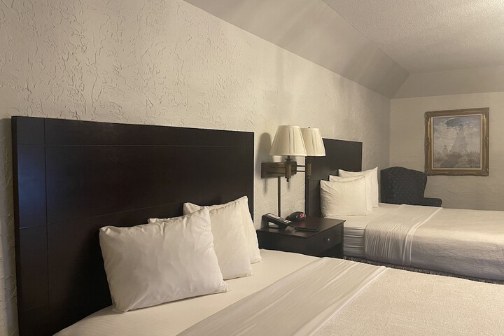 Chateau Hotel and Conference Center