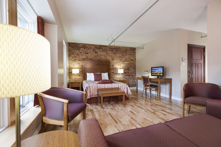 Room 45 of 62