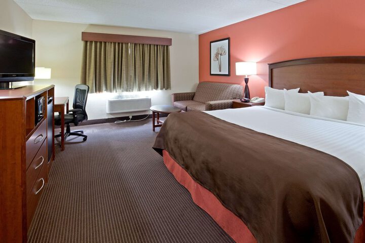 Room 13 of 16