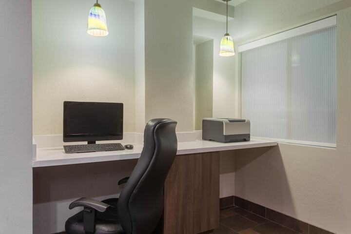 Business Center 15 of 15