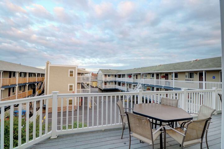 Waves Oceanfront Resort