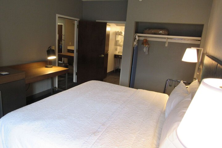 Room 108 of 169