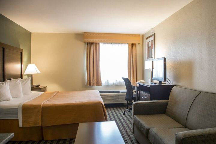 Room 15 of 32