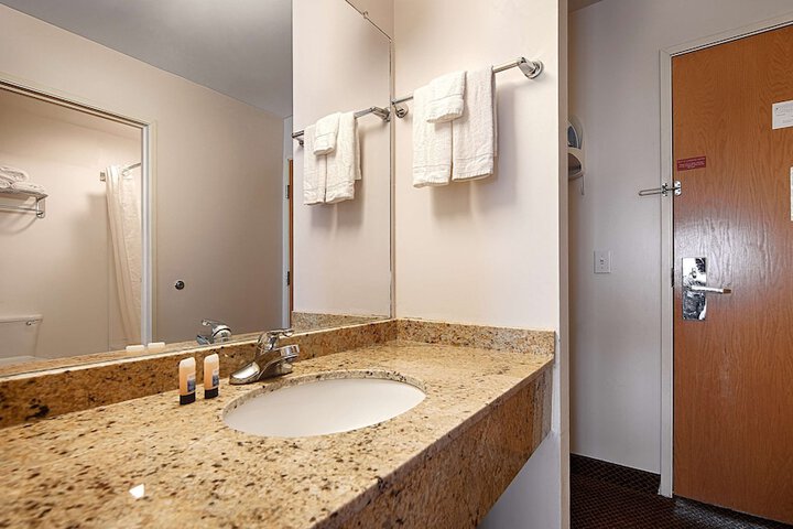 Room 20 of 32