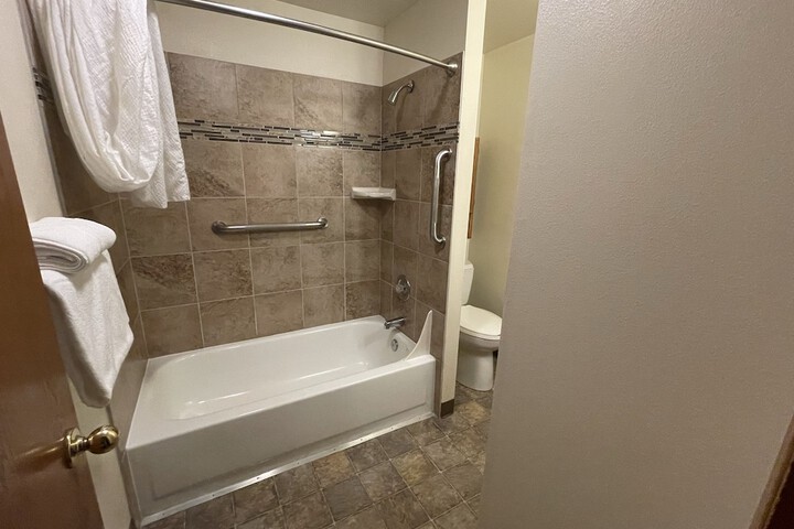 Room 25 of 127